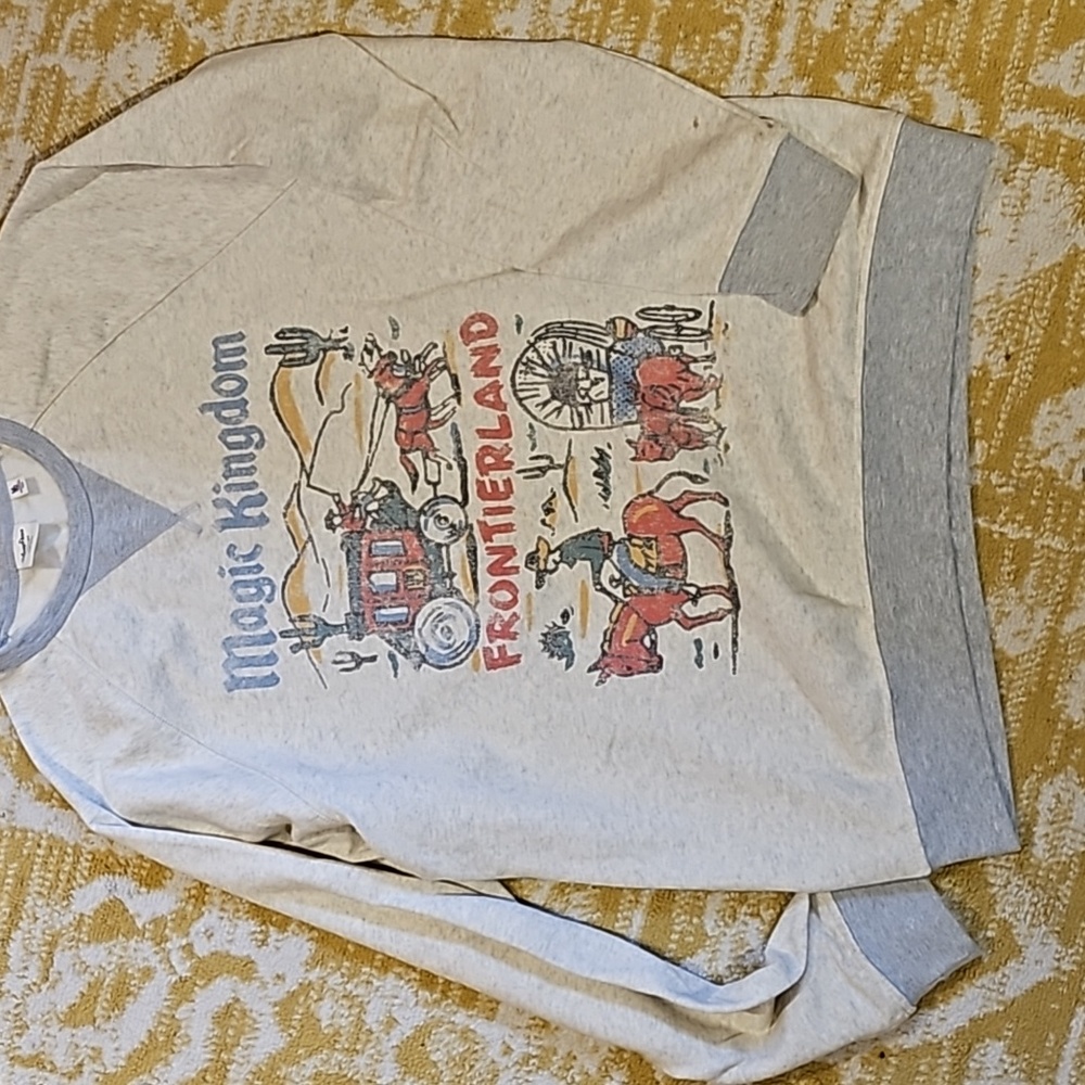 Disney parks Frontierland sweatshirt